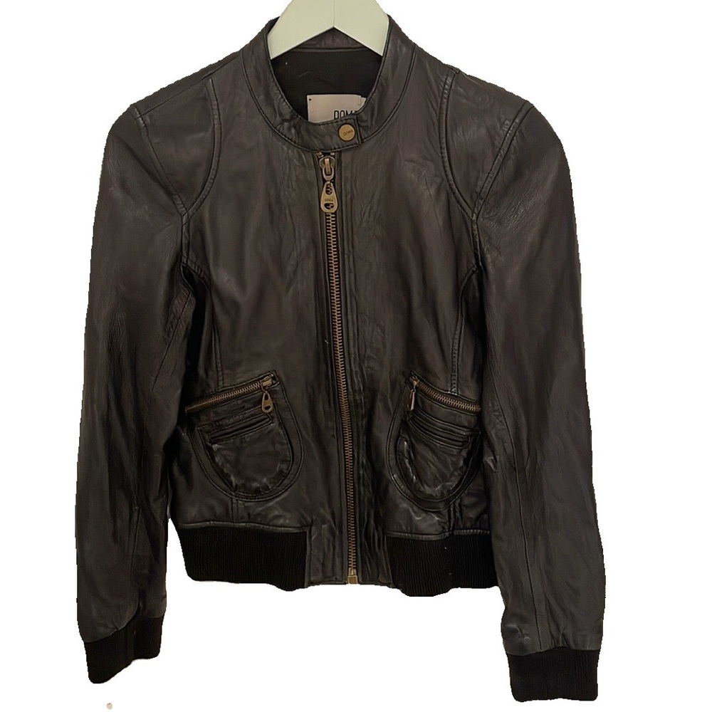 Worn once, vintage style zip front leather jacket